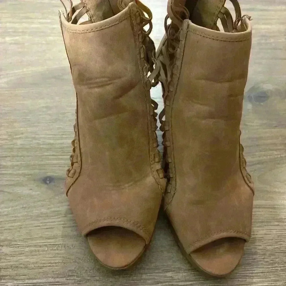 Rampage Faux Leather Brown Vida Block Heel Peep Toe Ankle Boots Sz 7.5 Western - Picture 2 of 9